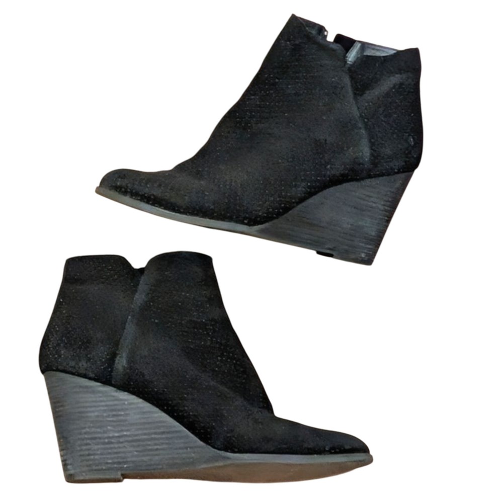 Susina Boots Womens 11 Black Textured Wedge Heel Genuine Leather Suede